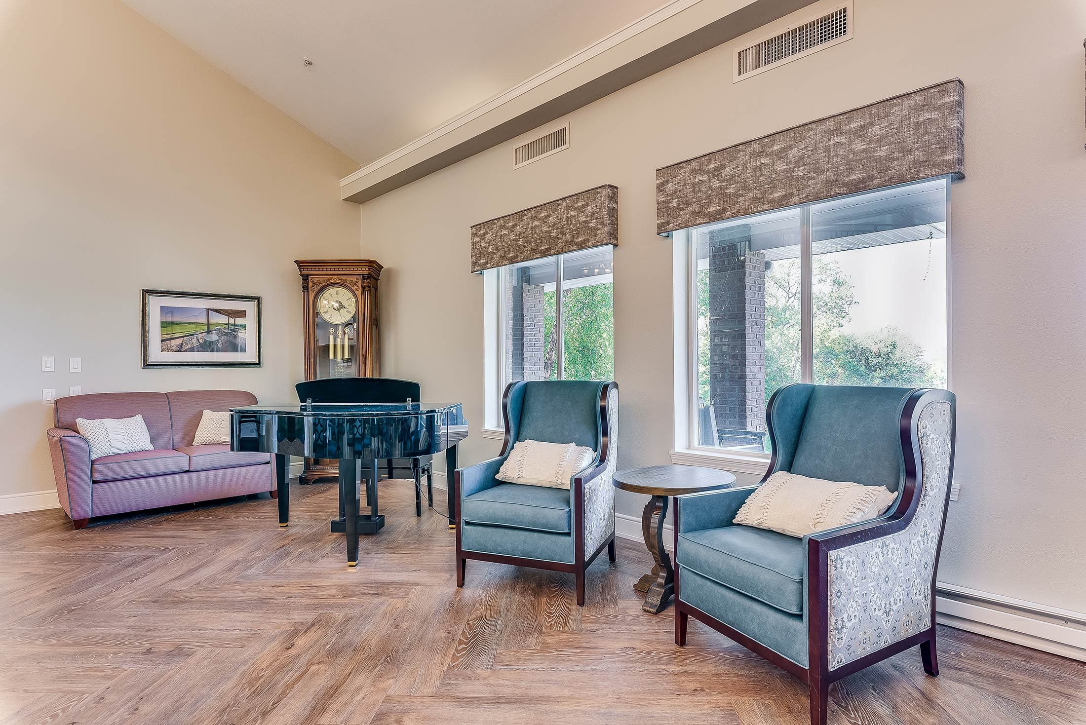 Grand piano seating area Columbia